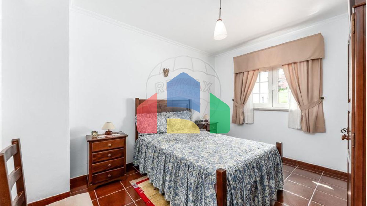 Residential - Single Family Home - T6 - Pontinha e Famões, Odivelas - PT