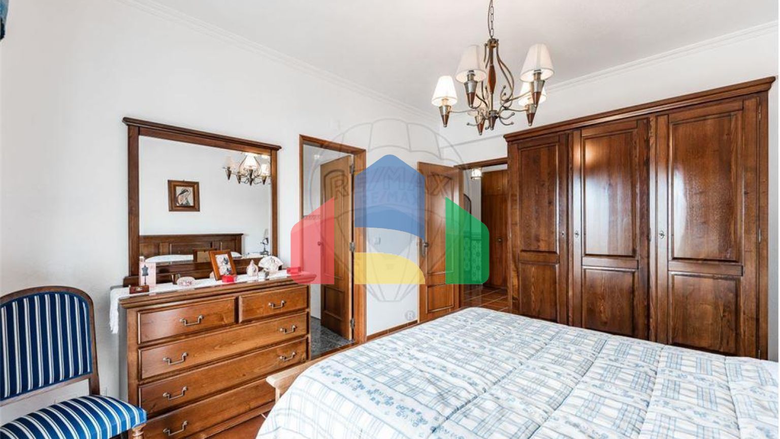 Residential - Single Family Home - T6 - Pontinha e Famões, Odivelas - PT