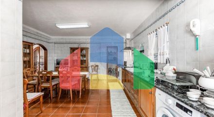 Residential - Single Family Home - T6 - Pontinha e Famões, Odivelas - PT