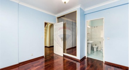 Residential - Single Family Home - T7 - Pontinha e Famões, Odivelas - PT