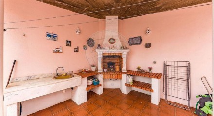 Residential - Single Family Home - T7 - Pontinha e Famões, Odivelas - PT