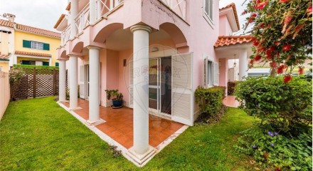Residential - Single Family Home - T7 - Pontinha e Famões, Odivelas - PT