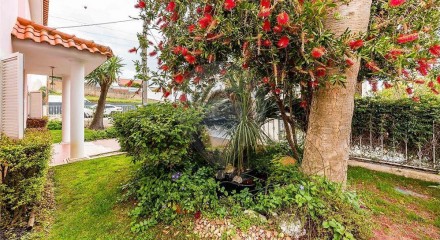 Residential - Single Family Home - T7 - Pontinha e Famões, Odivelas - PT