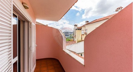 Residential - Single Family Home - T7 - Pontinha e Famões, Odivelas - PT