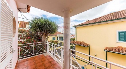 Residential - Single Family Home - T7 - Pontinha e Famões, Odivelas - PT
