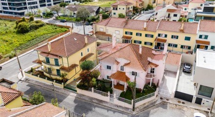 Residential - Single Family Home - T7 - Pontinha e Famões, Odivelas - PT