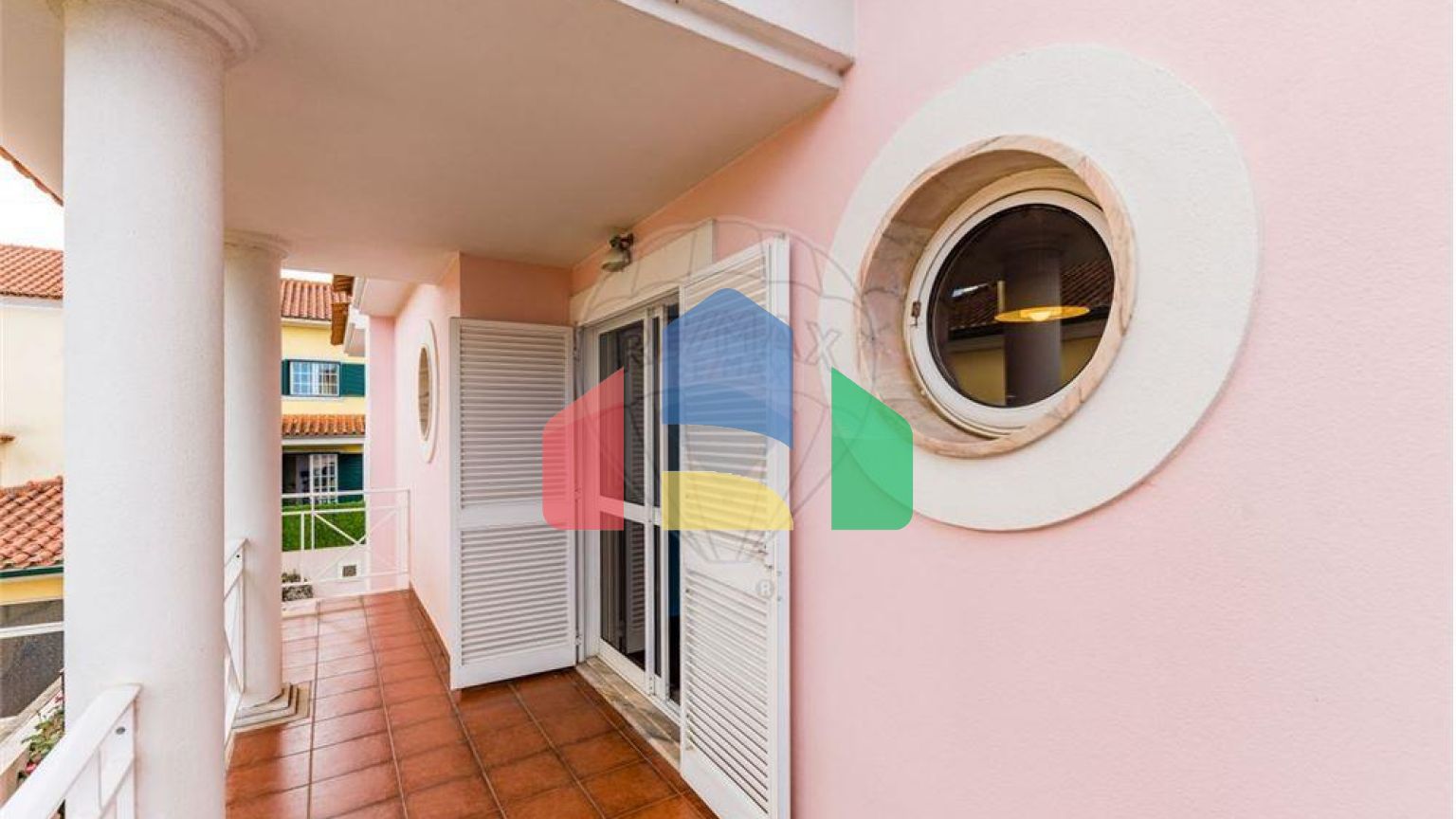 Residential - Single Family Home - T7 - Pontinha e Famões, Odivelas - PT