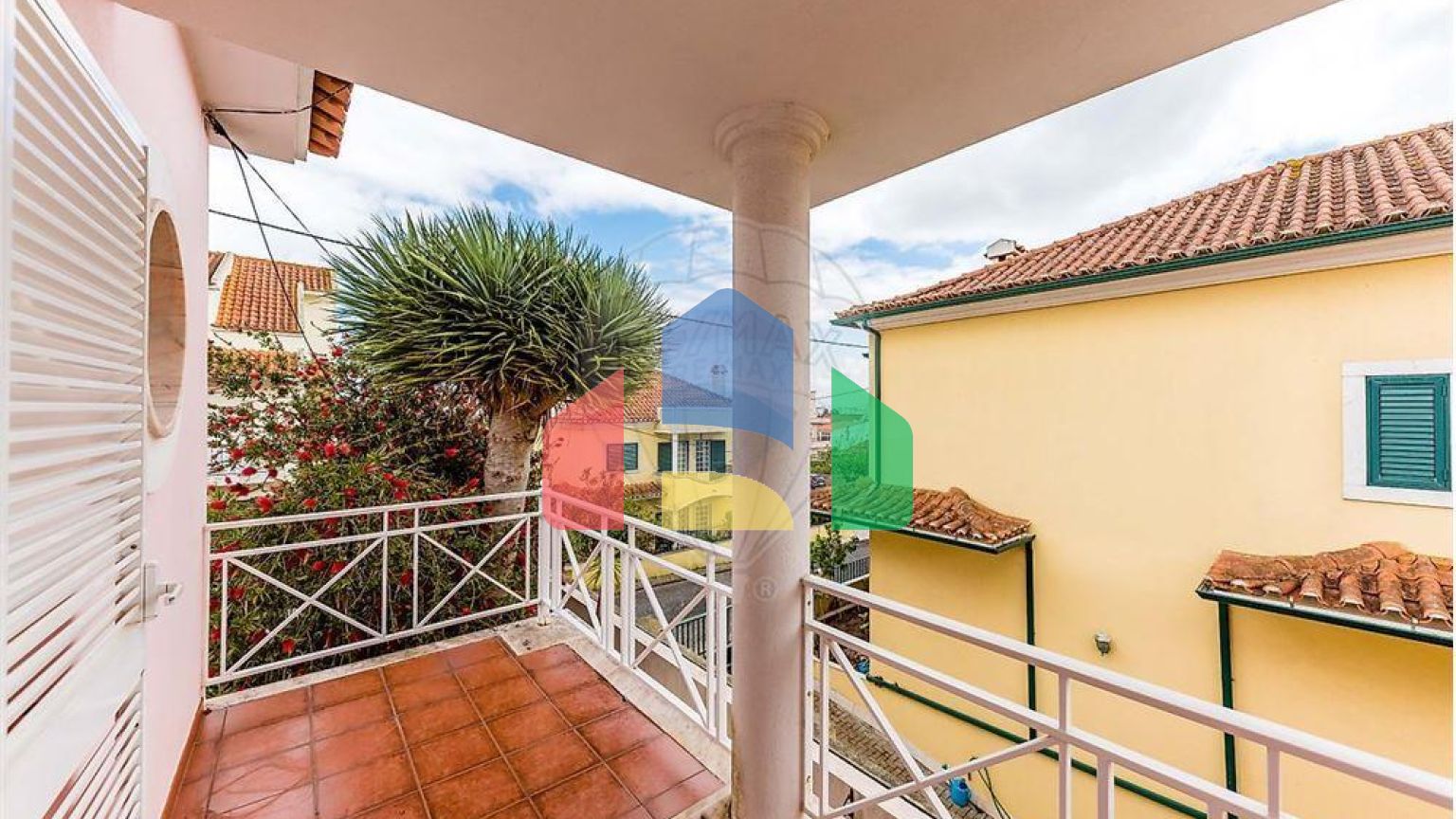 Residential - Single Family Home - T7 - Pontinha e Famões, Odivelas - PT