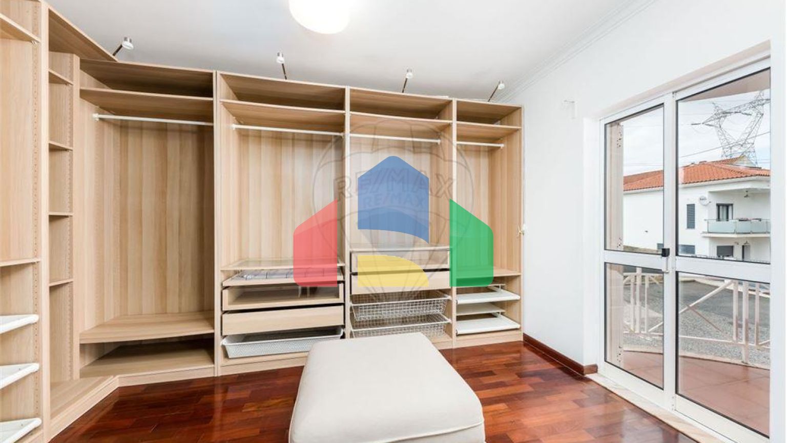 Residential - Single Family Home - T7 - Pontinha e Famões, Odivelas - PT