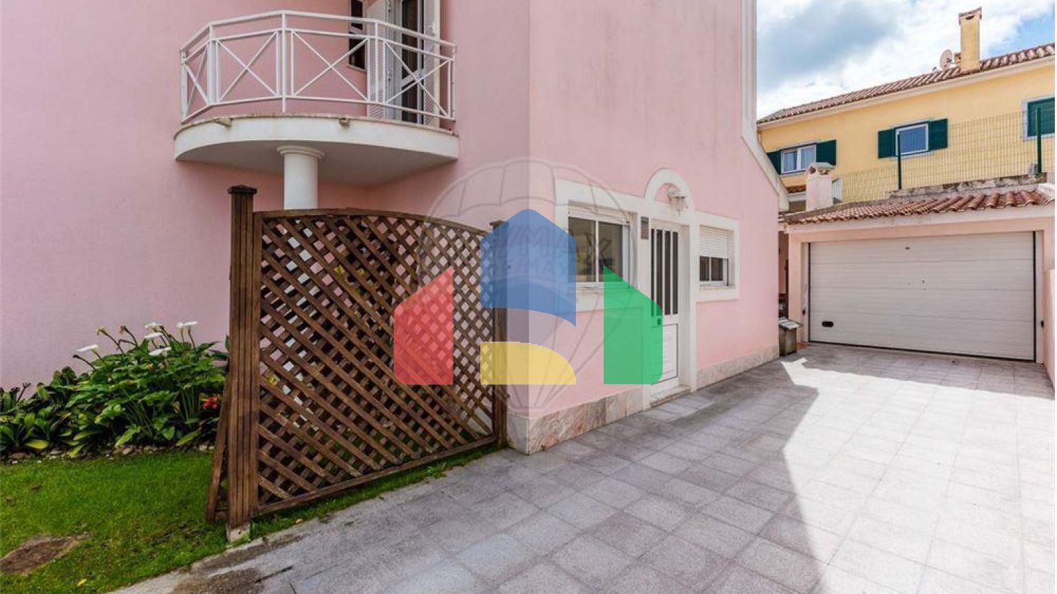 Residential - Single Family Home - T7 - Pontinha e Famões, Odivelas - PT