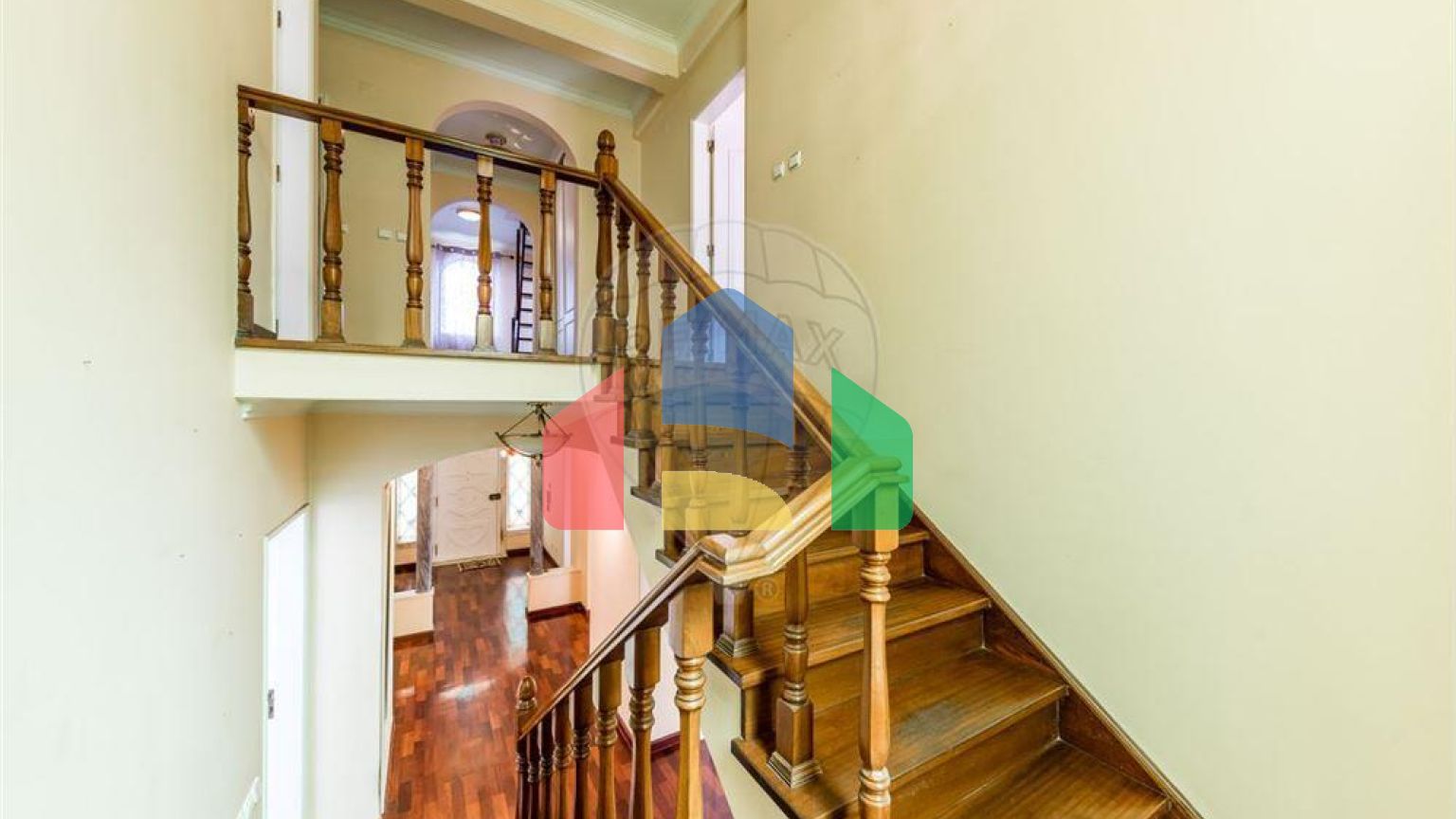 Residential - Single Family Home - T7 - Pontinha e Famões, Odivelas - PT