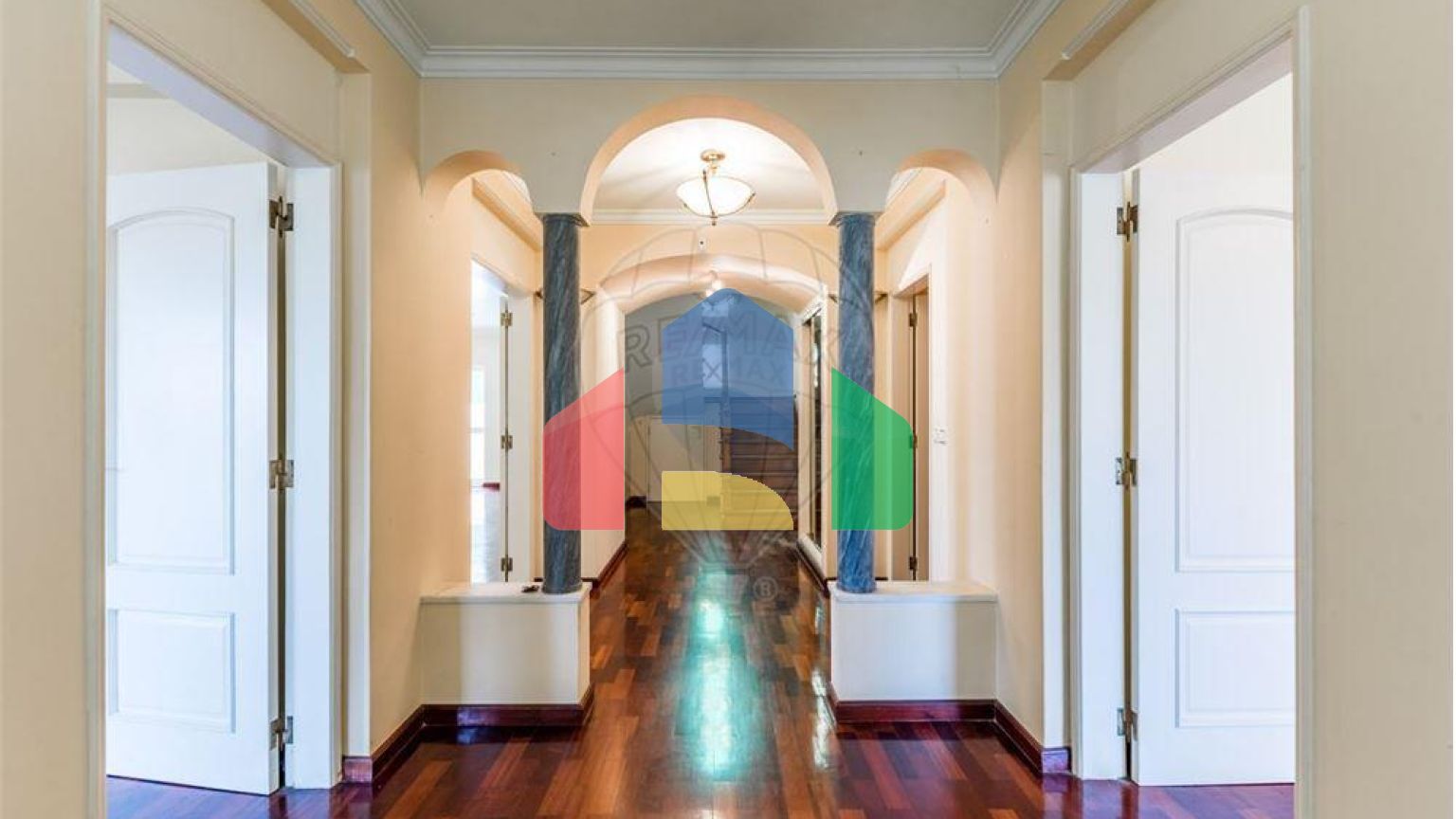 Residential - Single Family Home - T7 - Pontinha e Famões, Odivelas - PT