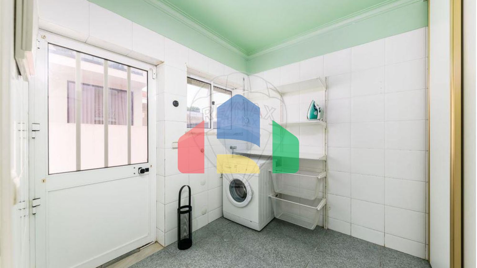 Residential - Single Family Home - T7 - Pontinha e Famões, Odivelas - PT