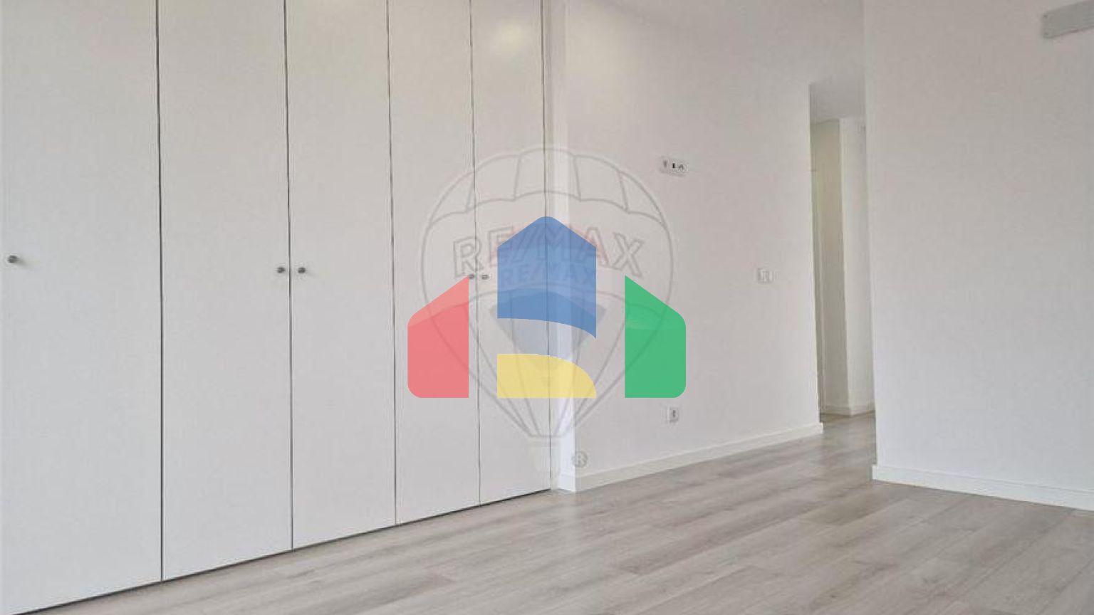 Residential - Single Family Home - T4 - Pontinha e Famões, Odivelas - PT