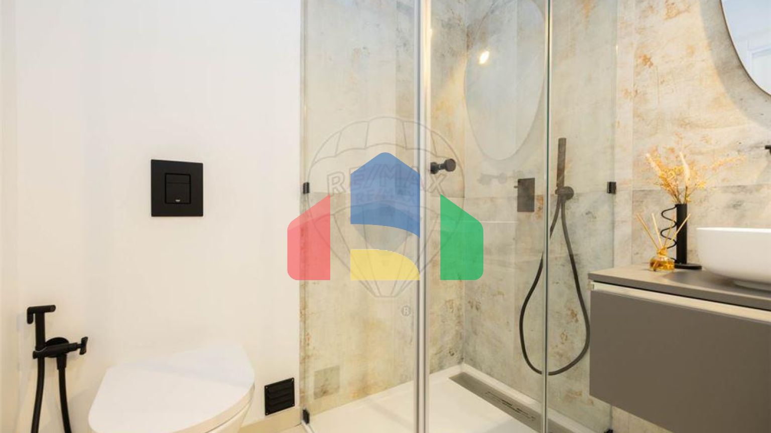 Residential - Single Family Home - T5 - Pontinha e Famões, Odivelas - PT