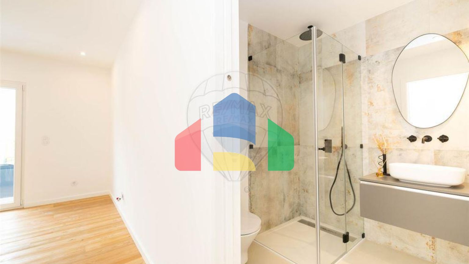 Residential - Single Family Home - T5 - Pontinha e Famões, Odivelas - PT