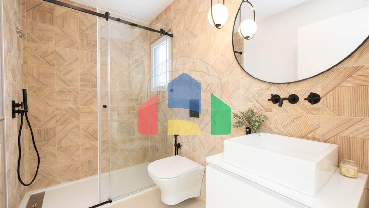 Residential - Single Family Home - T5 - Pontinha e Famões, Odivelas - PT