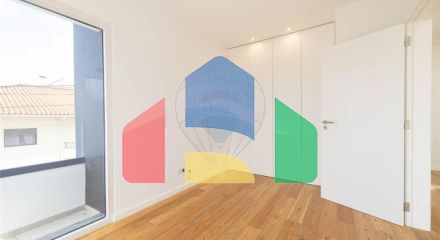 Residential - Single Family Home - T5 - Pontinha e Famões, Odivelas - PT Residential - Single Family Home - T5 - Pontinha e Famões, Odivelas - PT