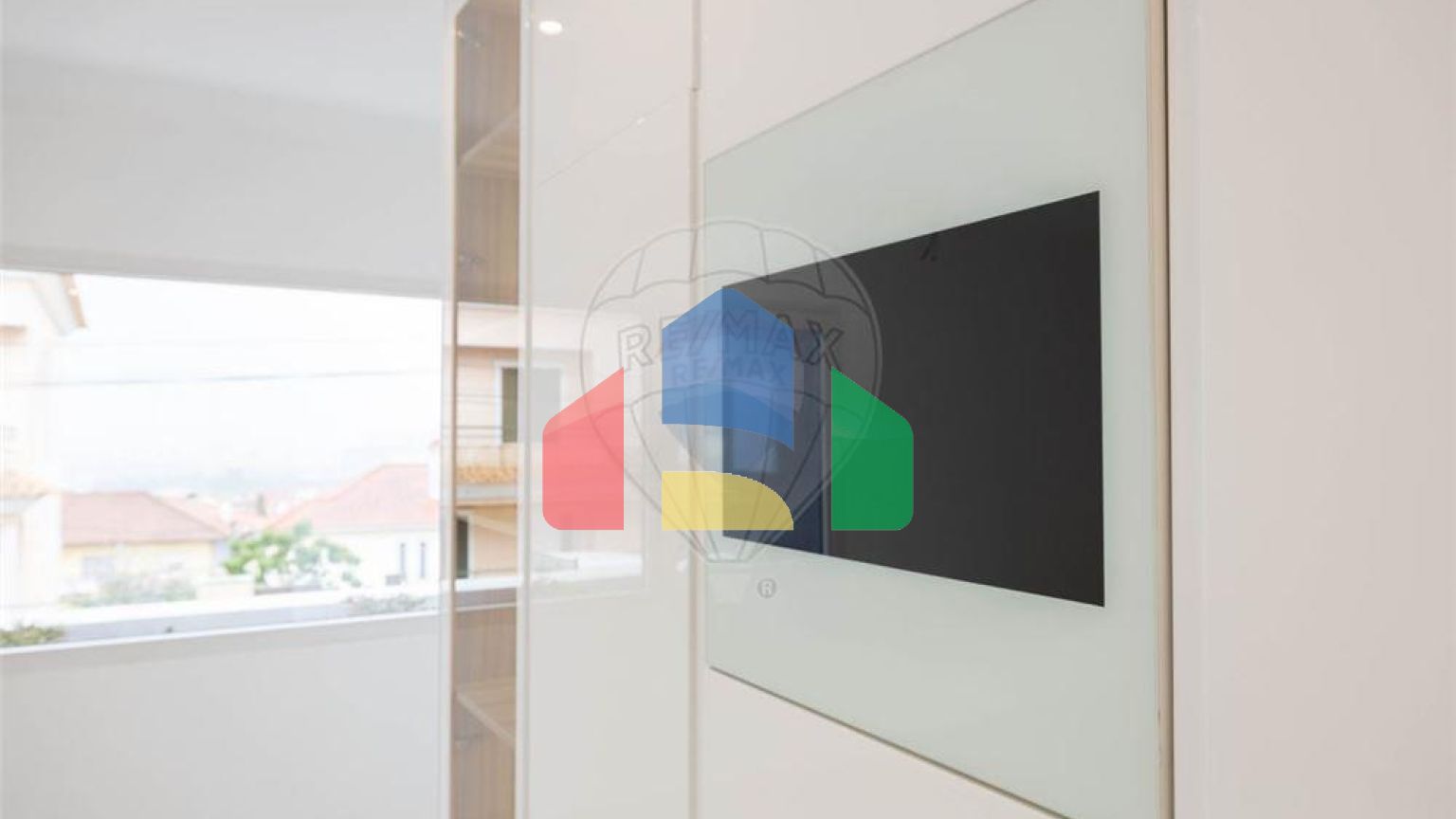 Residential - Single Family Home - T5 - Pontinha e Famões, Odivelas - PT