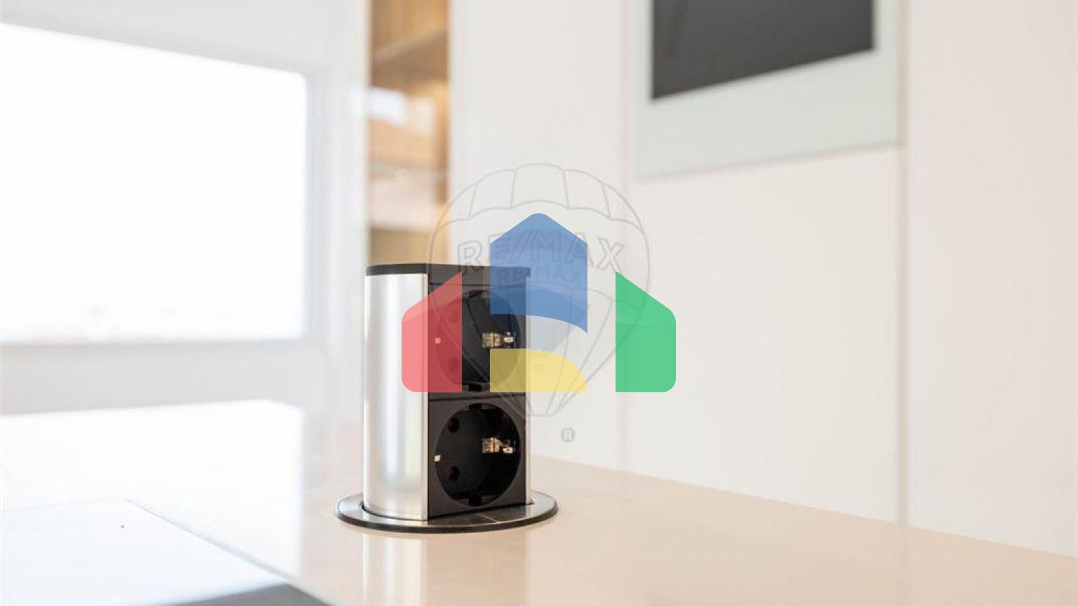 Residential - Single Family Home - T5 - Pontinha e Famões, Odivelas - PT