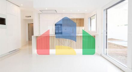 Residential - Single Family Home - T5 - Pontinha e Famões, Odivelas - PT