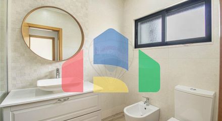 Residential - Single Family Home - T4 - Pontinha e Famões, Odivelas - PT