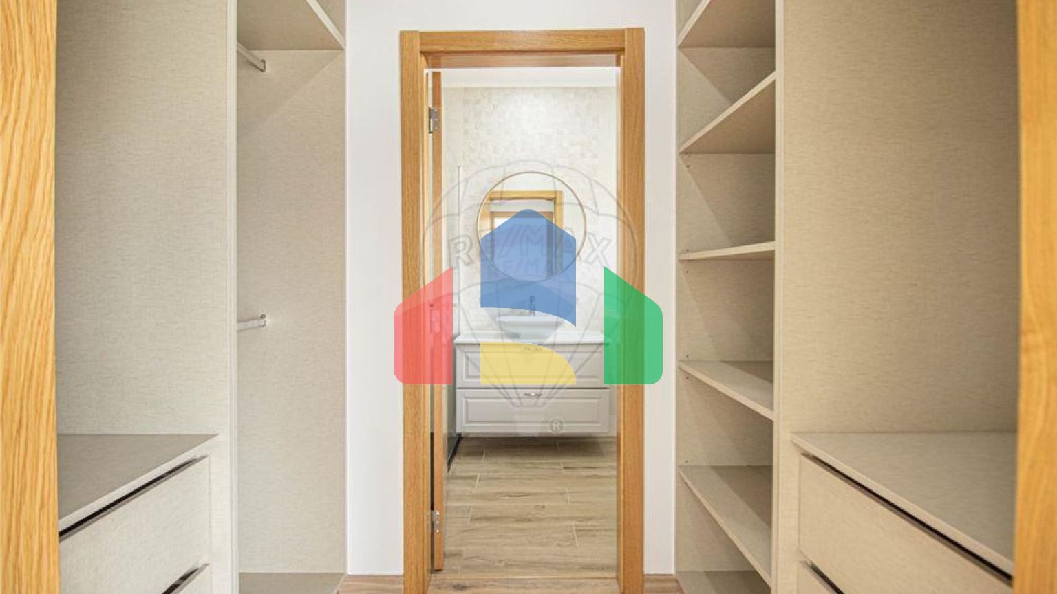 Residential - Single Family Home - T4 - Pontinha e Famões, Odivelas - PT