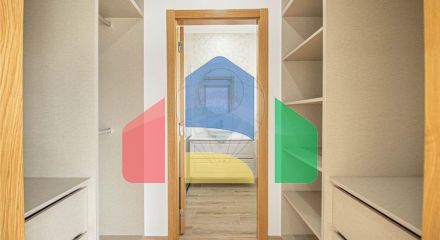 Residential - Single Family Home - T4 - Pontinha e Famões, Odivelas - PT