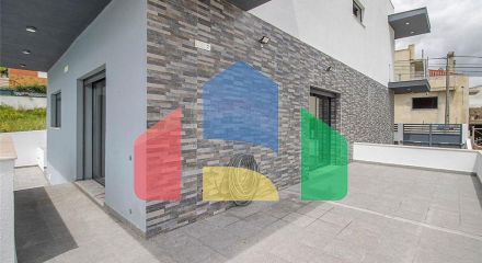 Residential - Single Family Home - T4 - Pontinha e Famões, Odivelas - PT