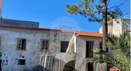 Residential - Single Family Home - T6 - Sé e São Lourenço, Portalegre - PT