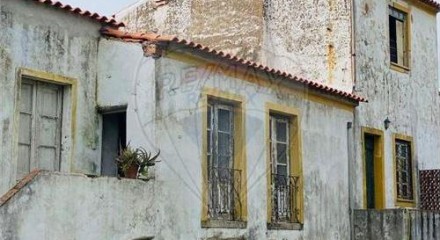 Residential - Single Family Home - T6 - Sé e São Lourenço, Portalegre - PT
