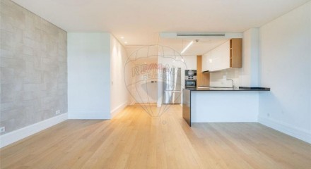 Residential - Condo/Apartment - T2 - Braga (São José de São Lázaro e São João do Souto), Braga - PT