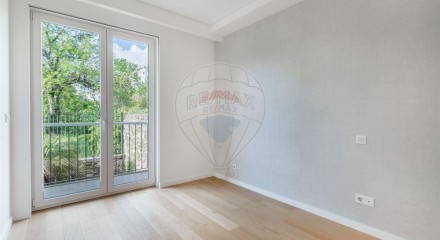 Residential - Condo/Apartment - T2 - Braga (São José de São Lázaro e São João do Souto), Braga - PT