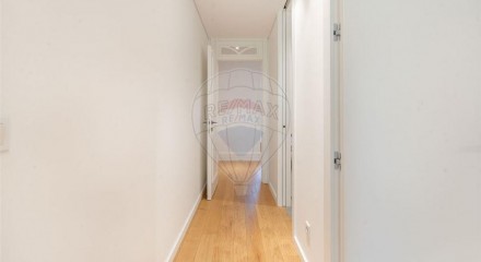 Residential - Condo/Apartment - T2 - Braga (São José de São Lázaro e São João do Souto), Braga - PT