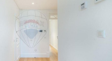 Residential - Condo/Apartment - T2 - Braga (São José de São Lázaro e São João do Souto), Braga - PT