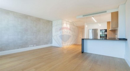 Residential - Condo/Apartment - T2 - Braga (São José de São Lázaro e São João do Souto), Braga - PT