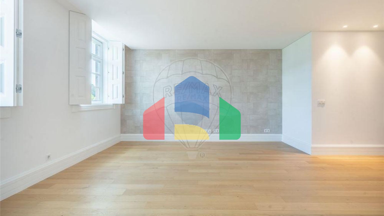 Residential - Condo/Apartment - T2 - Braga (São José de São Lázaro e São João do Souto), Braga - PT