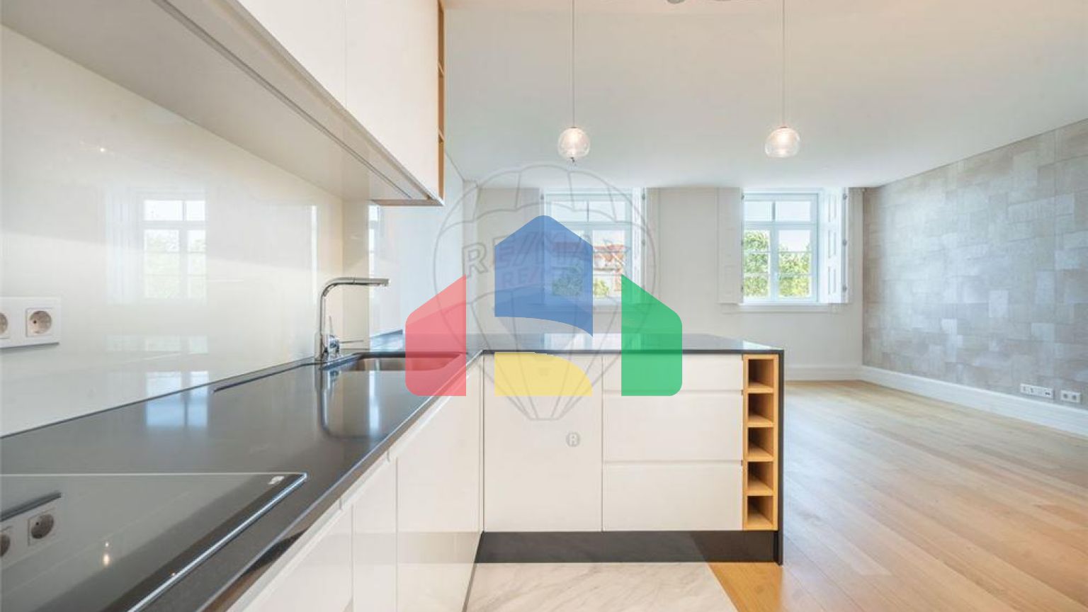 Residential - Condo/Apartment - T2 - Braga (São José de São Lázaro e São João do Souto), Braga - PT