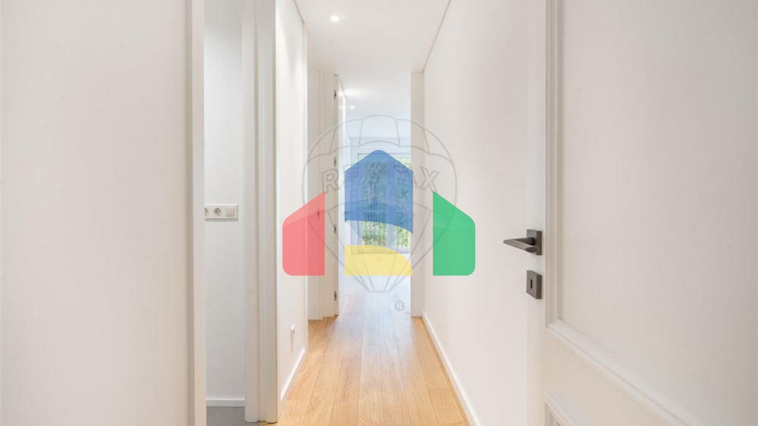 Residential - Condo/Apartment - T2 - Braga (São José de São Lázaro e São João do Souto), Braga - PT