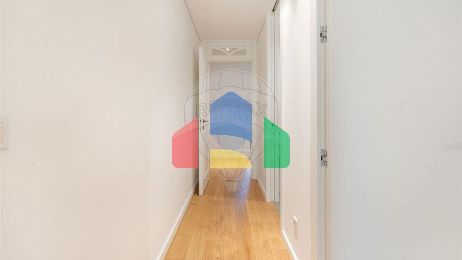 Residential - Condo/Apartment - T2 - Braga (São José de São Lázaro e São João do Souto), Braga - PT