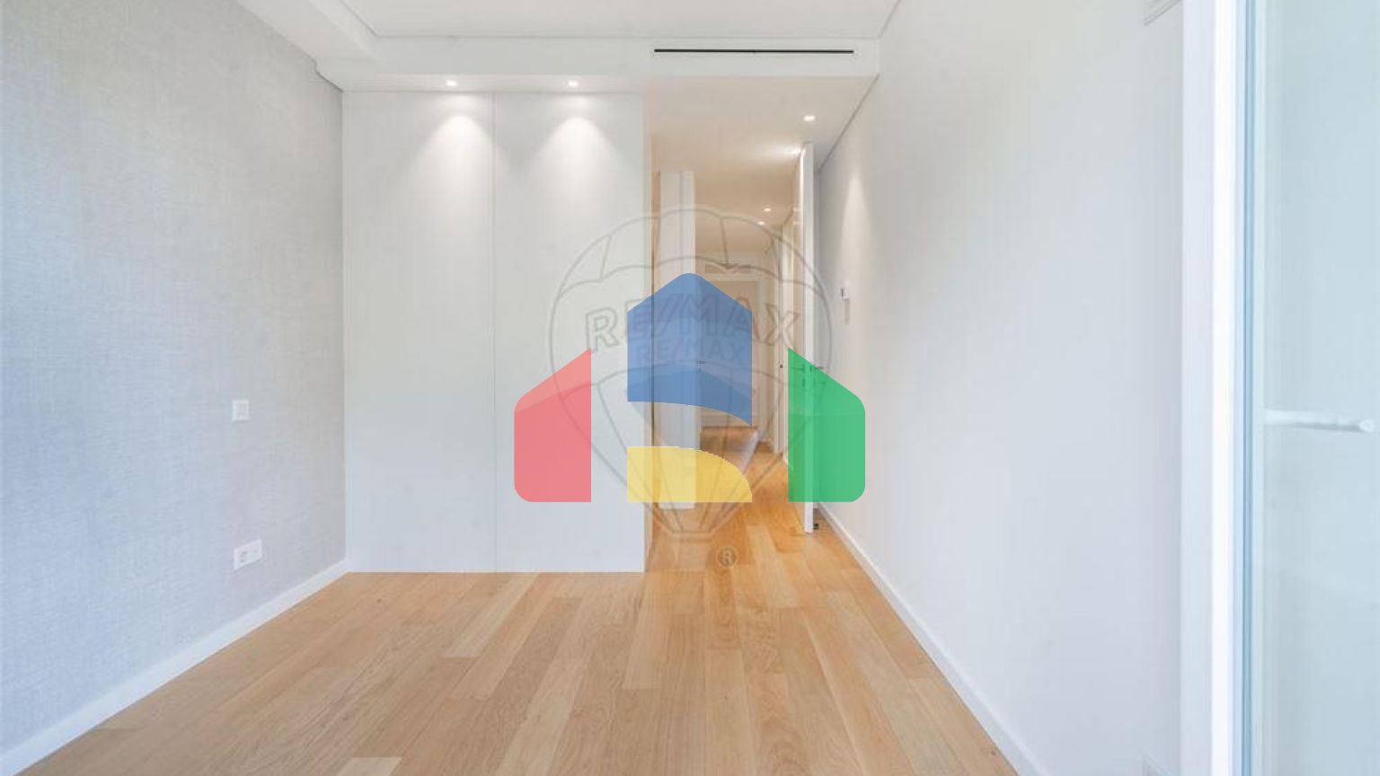 Residential - Condo/Apartment - T2 - Braga (São José de São Lázaro e São João do Souto), Braga - PT