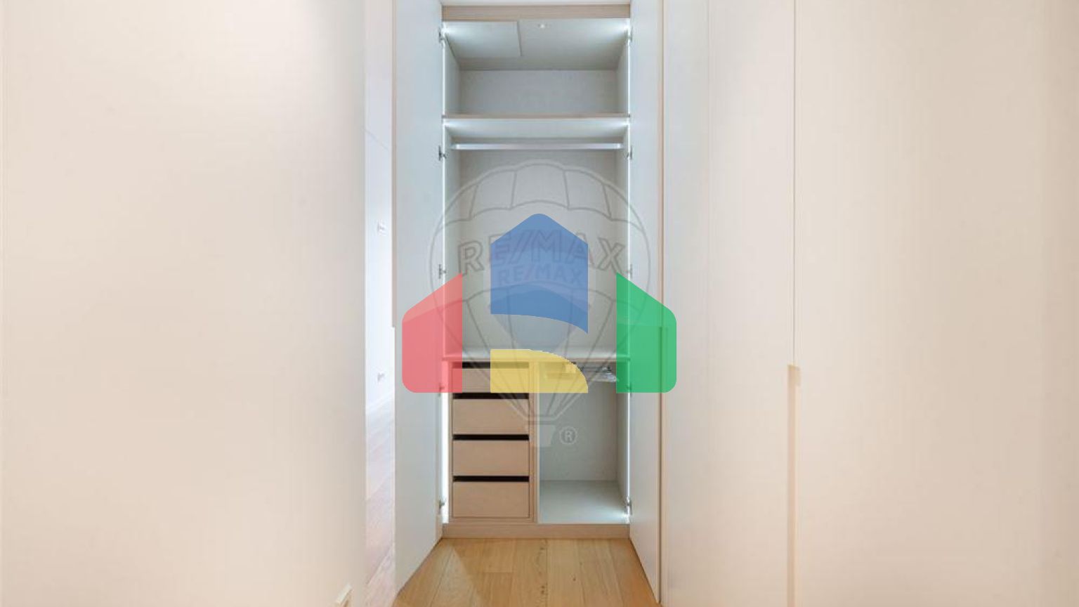 Residential - Condo/Apartment - T2 - Braga (São José de São Lázaro e São João do Souto), Braga - PT