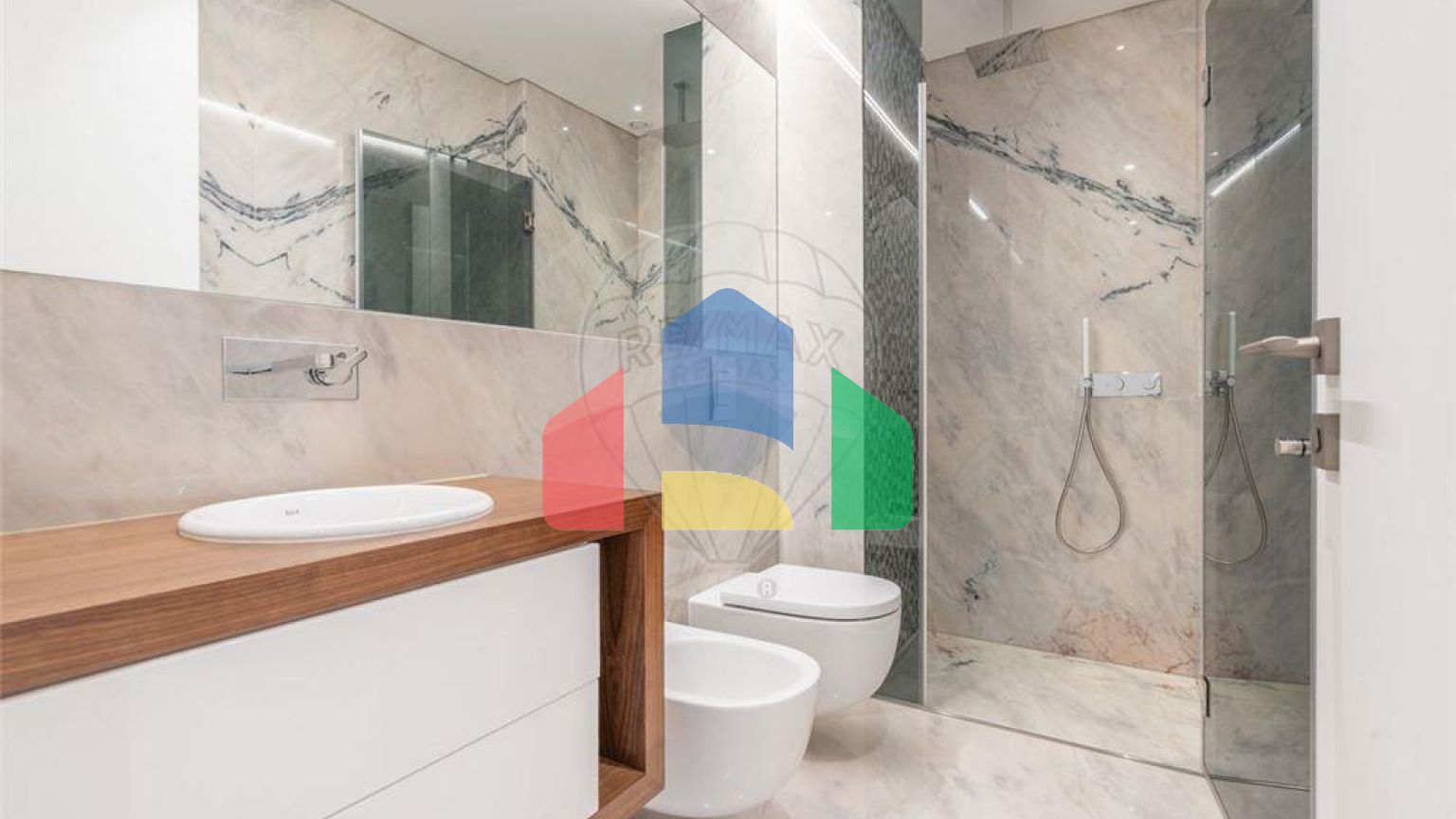 Residential - Condo/Apartment - T2 - Braga (São José de São Lázaro e São João do Souto), Braga - PT