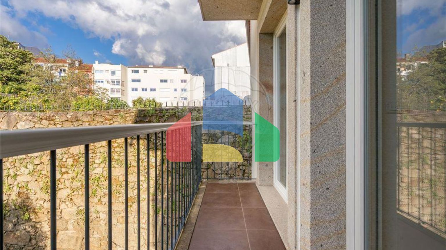 Residential - Condo/Apartment - T2 - Braga (São José de São Lázaro e São João do Souto), Braga - PT