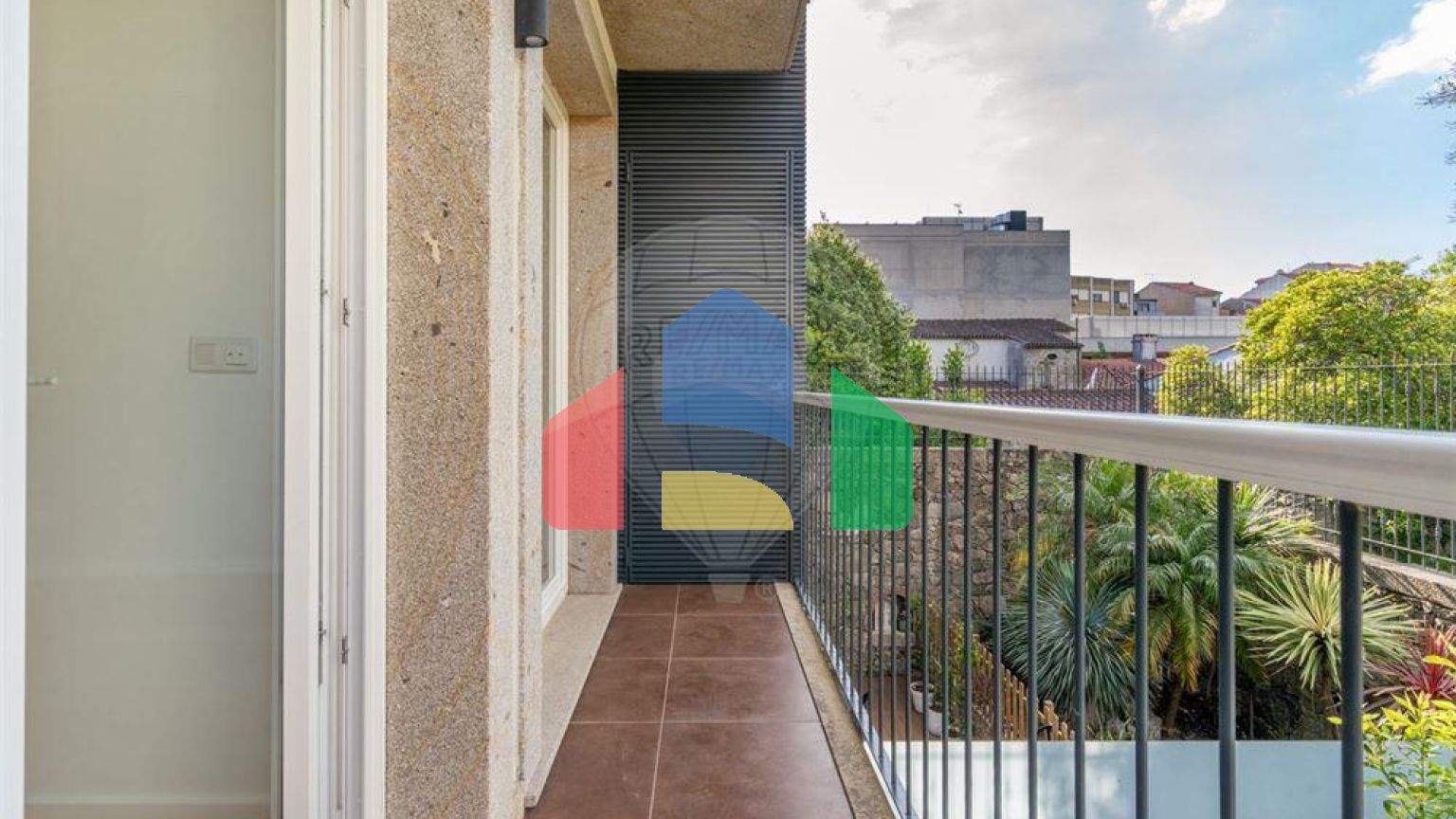 Residential - Condo/Apartment - T2 - Braga (São José de São Lázaro e São João do Souto), Braga - PT