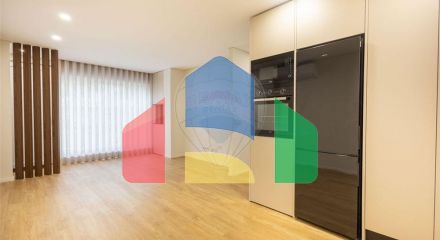 Residential - Condo/Apartment - T1 - Braga (São José de São Lázaro e São João do Souto), Braga - PT