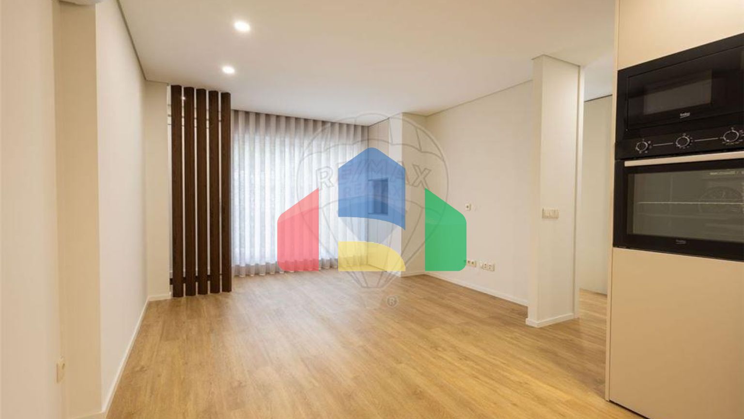 Residential - Condo/Apartment - T1 - Braga (São José de São Lázaro e São João do Souto), Braga - PT