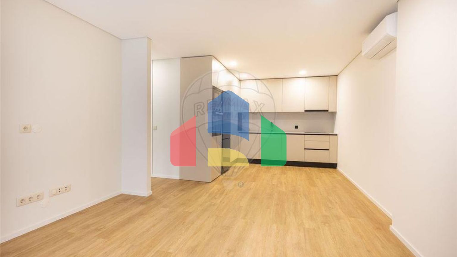 Residential - Condo/Apartment - T1 - Braga (São José de São Lázaro e São João do Souto), Braga - PT