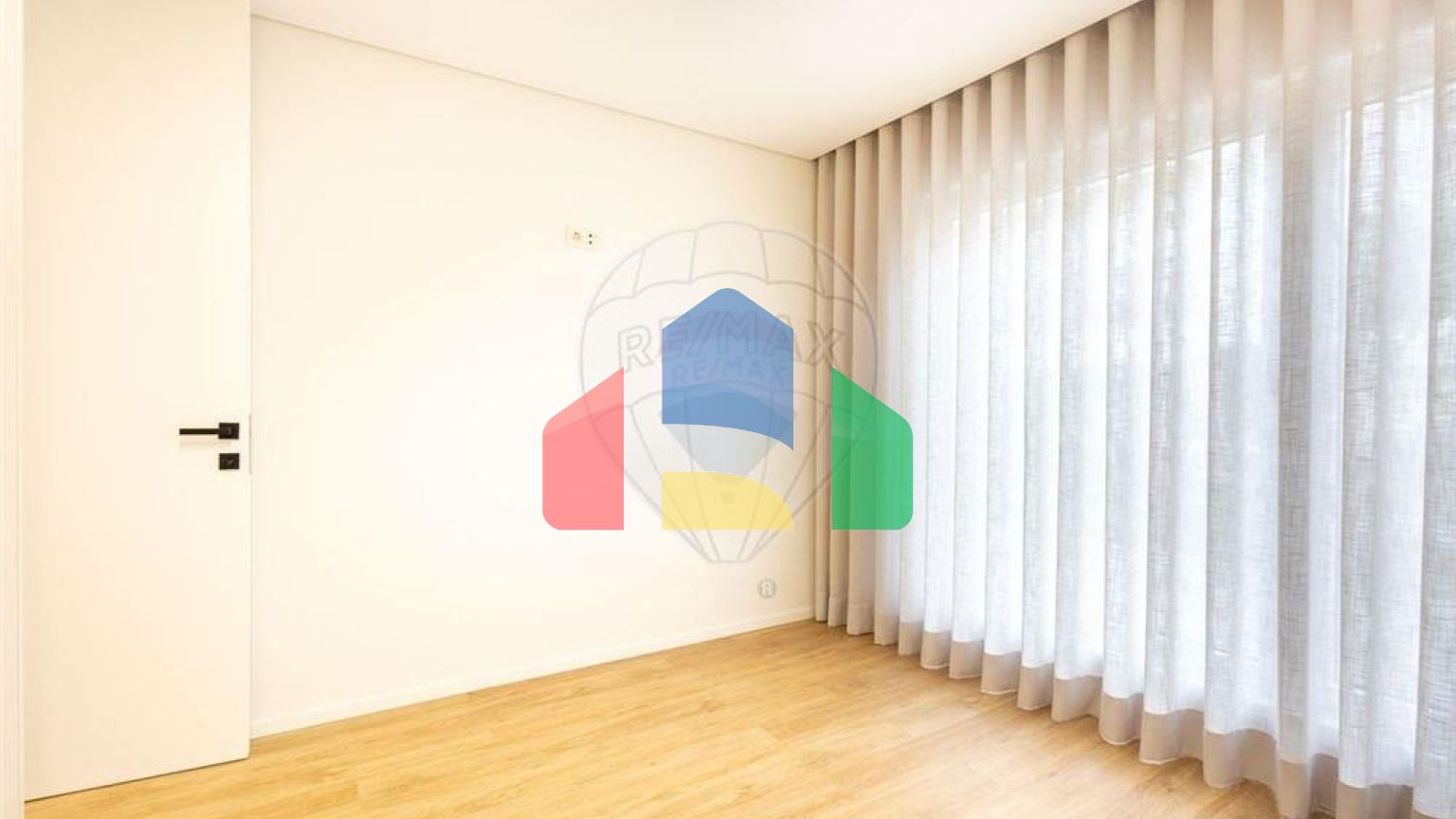 Residential - Condo/Apartment - T1 - Braga (São José de São Lázaro e São João do Souto), Braga - PT