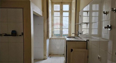 Residential - Condo/Apartment - T2 - Penha de Franca, Lisbon - PT